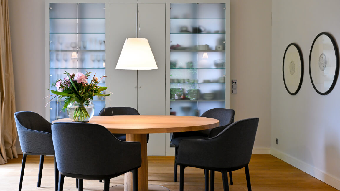 Individualisierung par excellence: Einbauschränke aus der Tischlerei | Schreinerei Korfmacher.